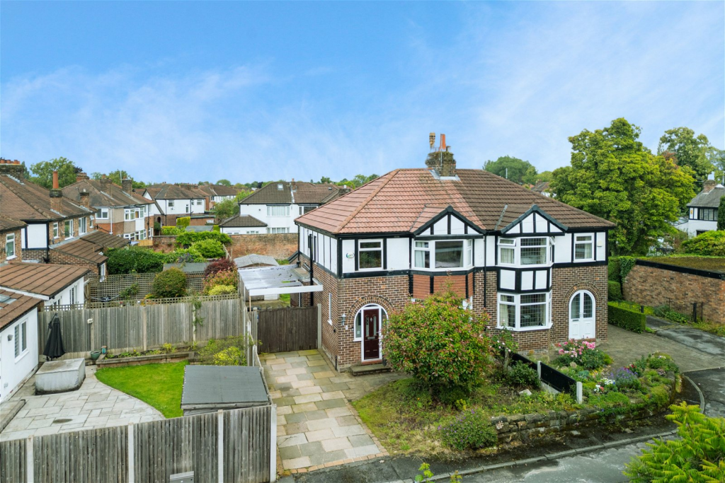 3 bedroom semidetached house for sale in Woodlands Lane, Timperley