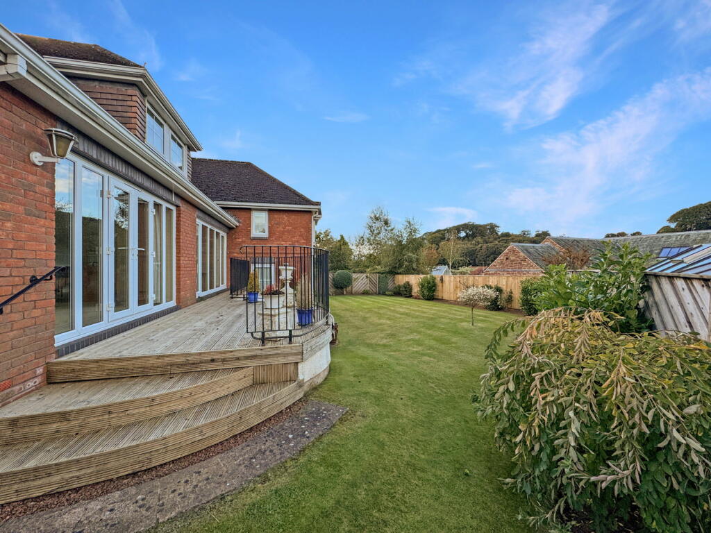 Additional property image - Oak Park, Brampton, CA8 1TP