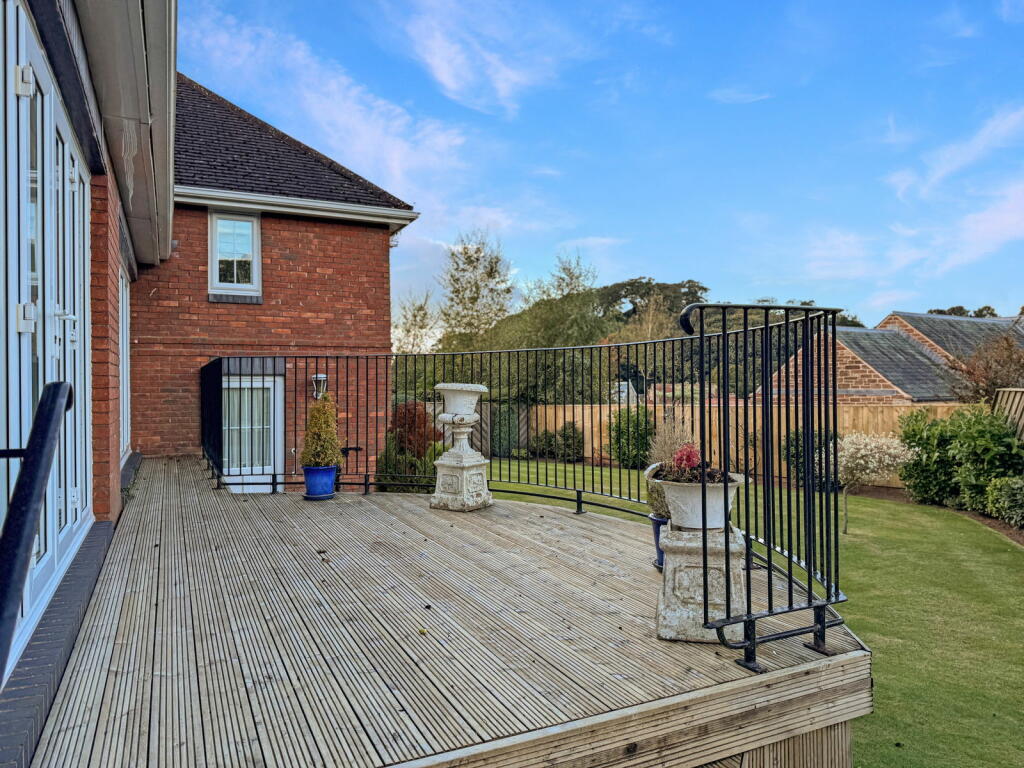 Additional property image - Oak Park, Brampton, CA8 1TP