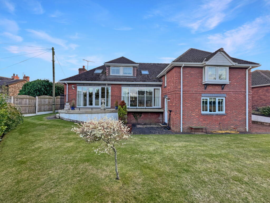 Additional property image - Oak Park, Brampton, CA8 1TP