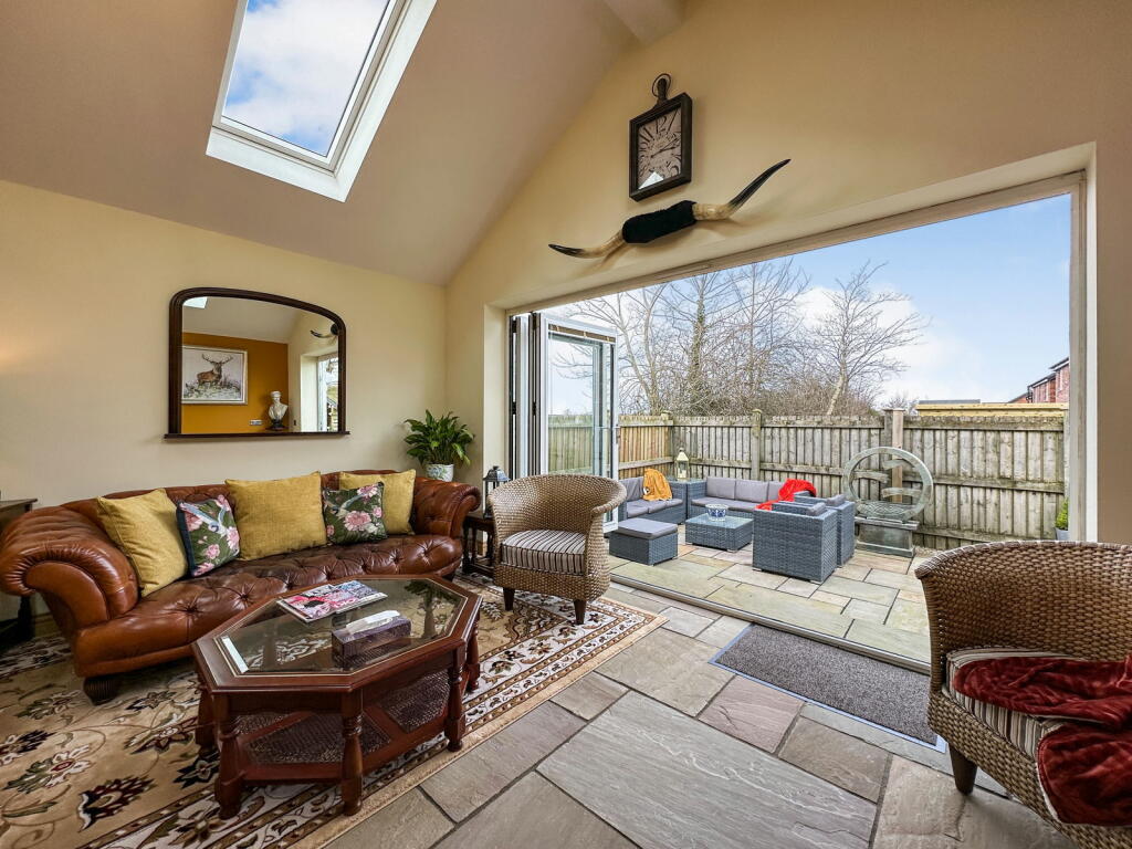 Additional property image - Peter Lane, Carlisle, CA2 6BZ