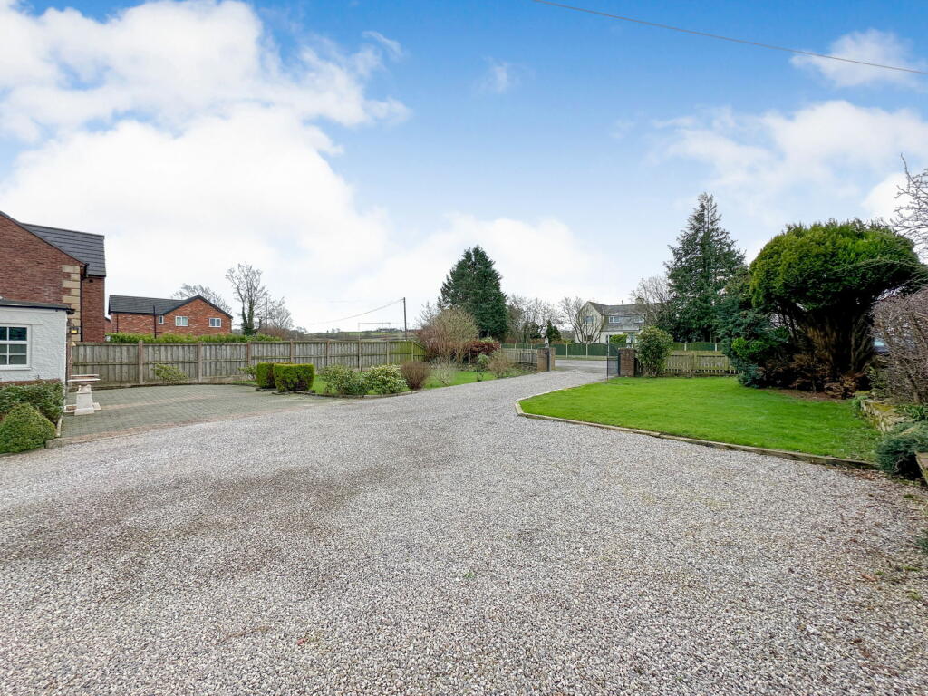 Additional property image - Peter Lane, Carlisle, CA2 6BZ
