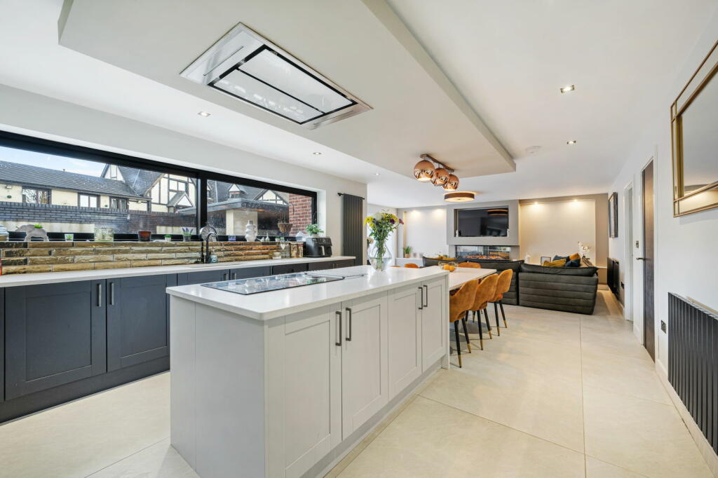 Additional property image - Manchester Road, Blackrod, Greater Manchester, BL6