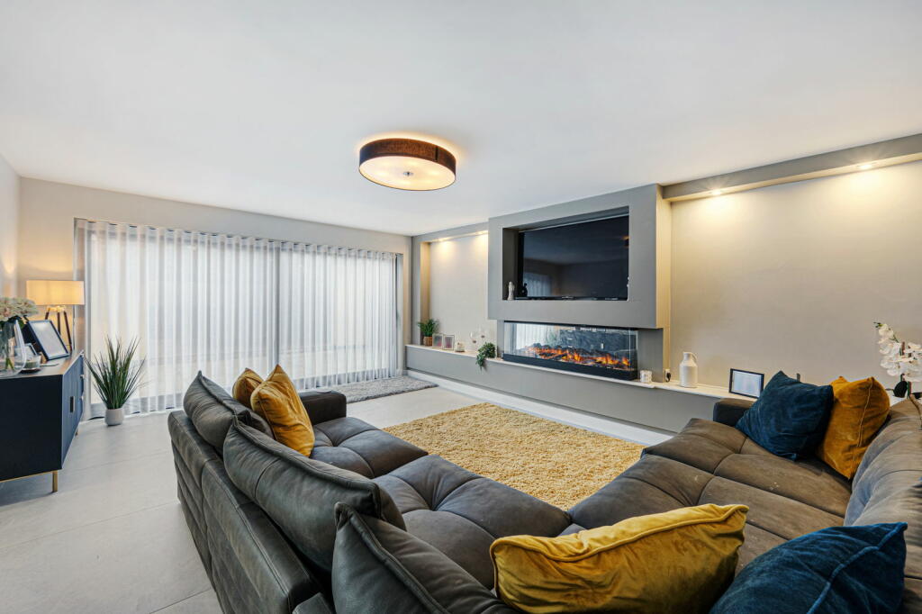 Additional property image - Manchester Road, Blackrod, Greater Manchester, BL6