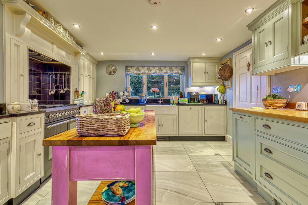 Additional property image - Old Wrexham Road, Chester, Cheshire, CH4 7HS