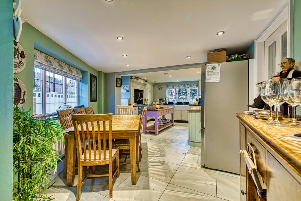 Additional property image - Old Wrexham Road, Chester, Cheshire, CH4 7HS