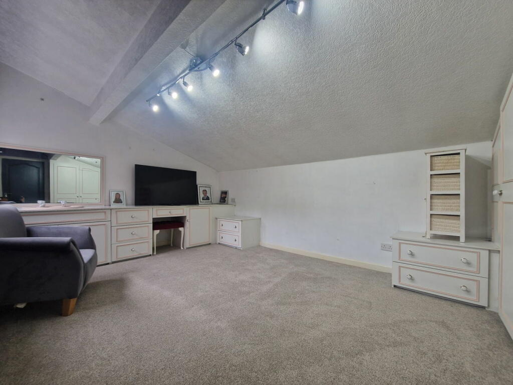 Additional property image - Pendennis Avenue, Lostock, BL6 4RS