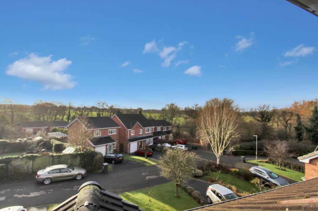 Additional property image - Lochmaben Close, Holmes Chapel