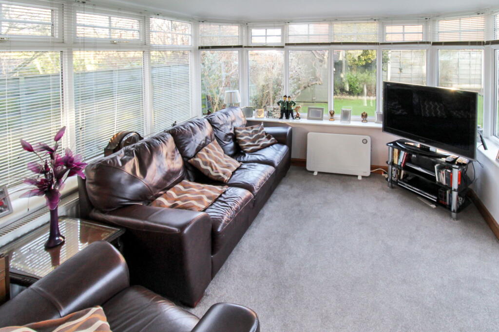 Additional property image - Lochmaben Close, Holmes Chapel