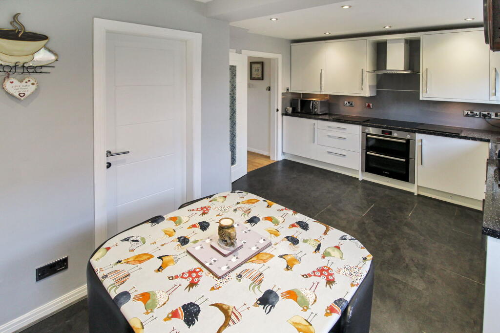 Additional property image - Lochmaben Close, Holmes Chapel