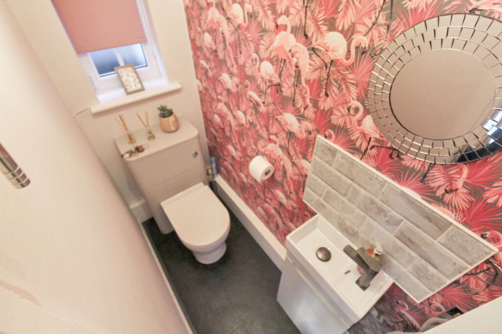 Additional property image - Lochmaben Close, Holmes Chapel