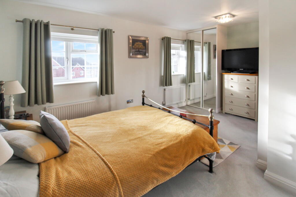 Additional property image - Lochmaben Close, Holmes Chapel