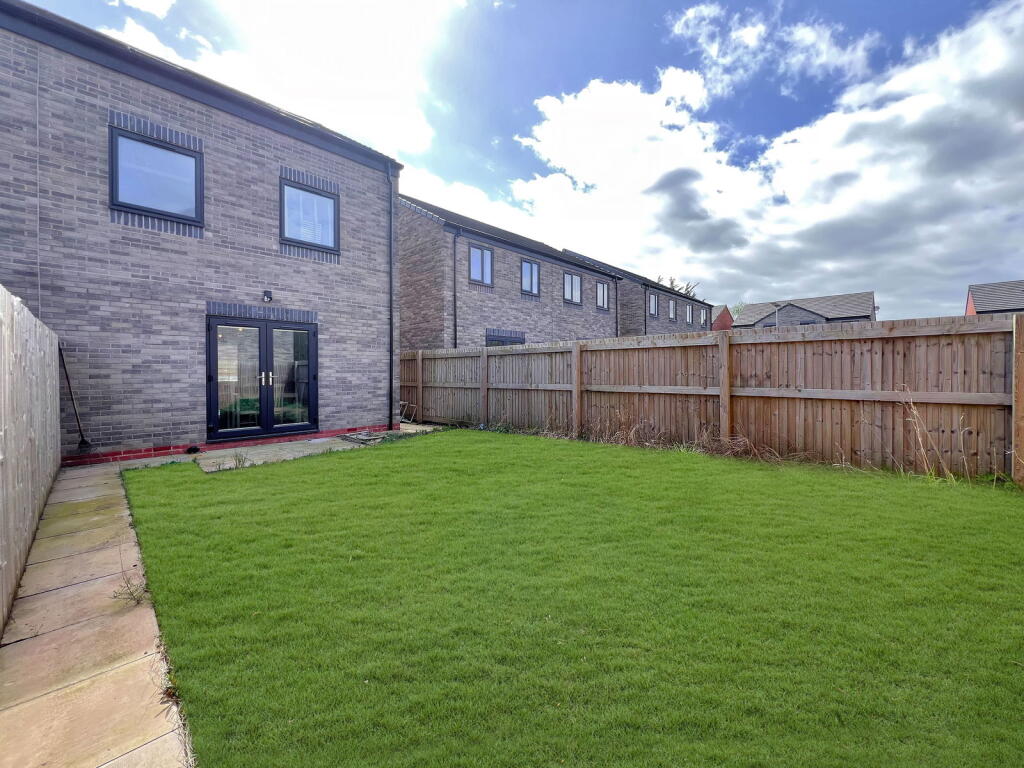Additional property image - Dunlin Close, Carlisle, Cumbria, CA2 7FJ