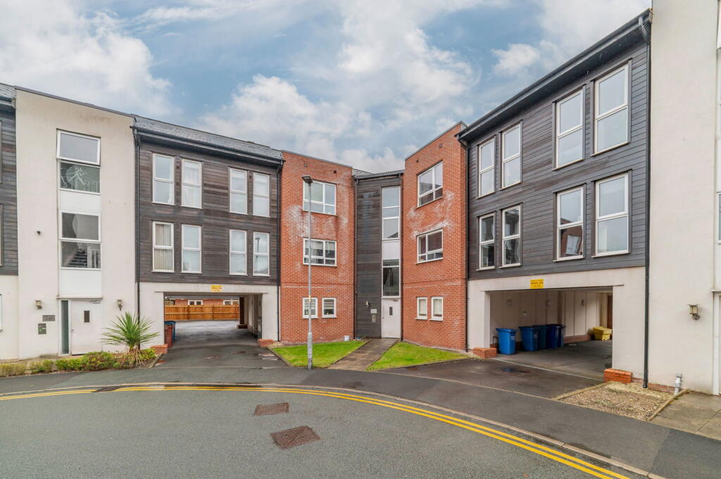 Main image of property: Georgia Avenue, West Didsbury, Manchester, M20