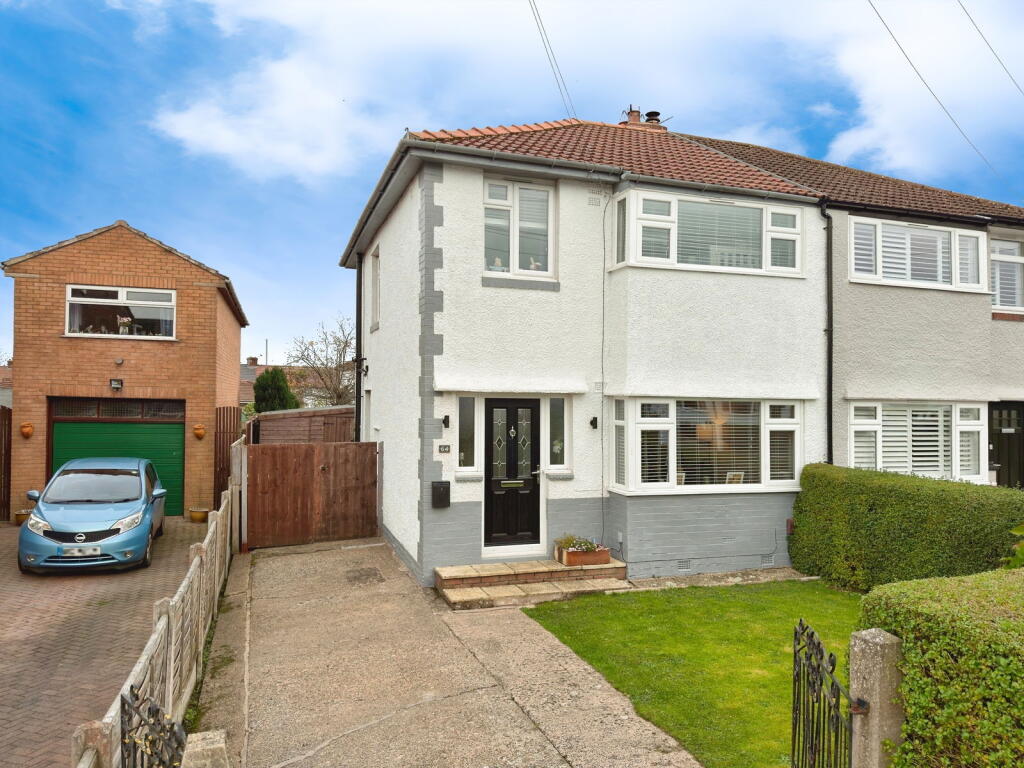 3 bedroom semi-detached house