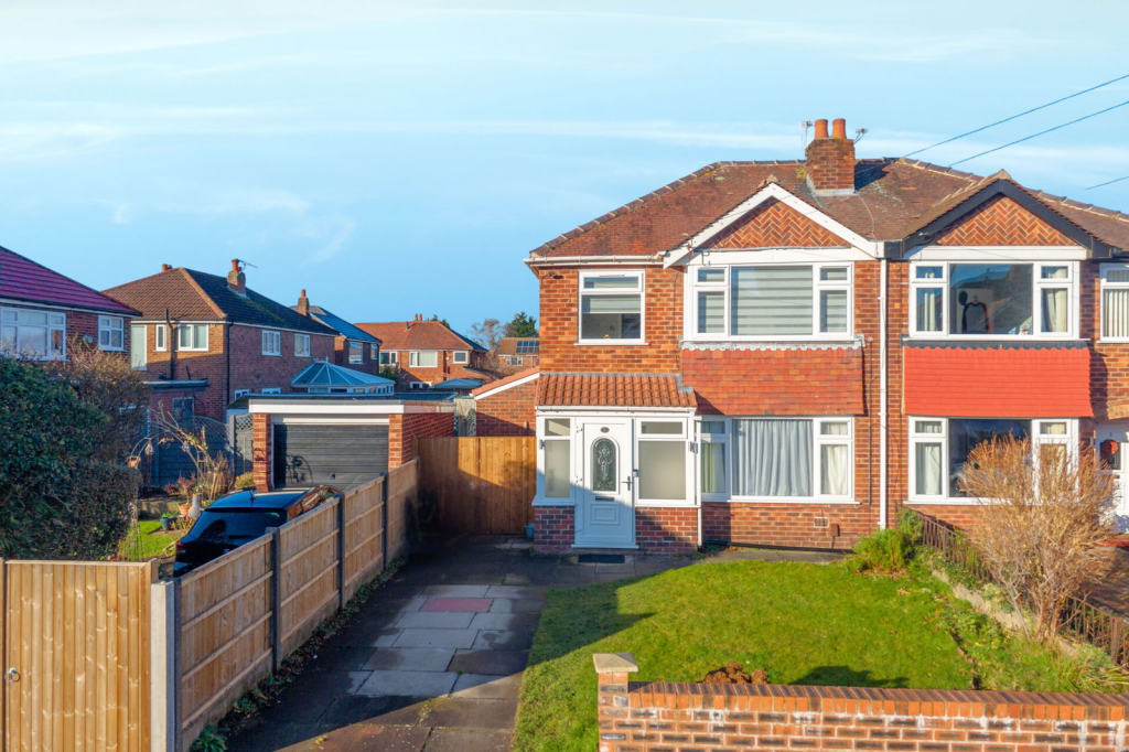 Main image of property: Shelton Avenue, Sale, M33 5DZ