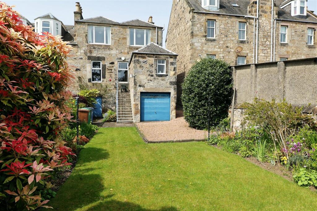 4 bedroom semidetached house for sale in Abbotshall Road, Kirkcaldy
