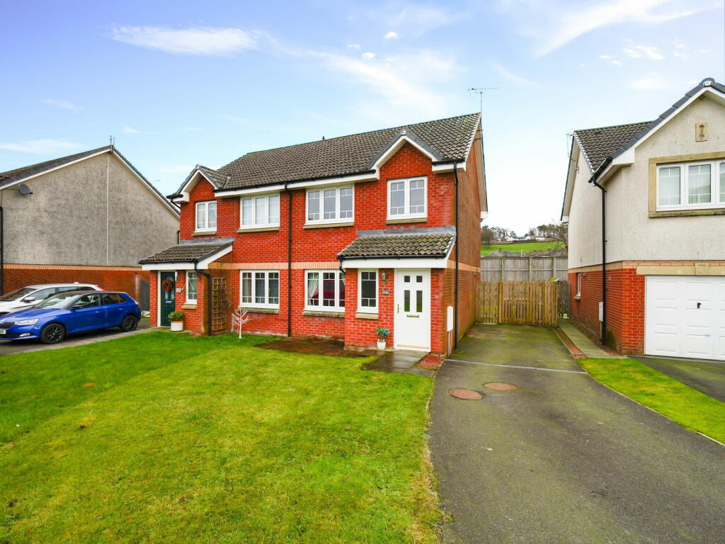 3 bedroom semi-detached house