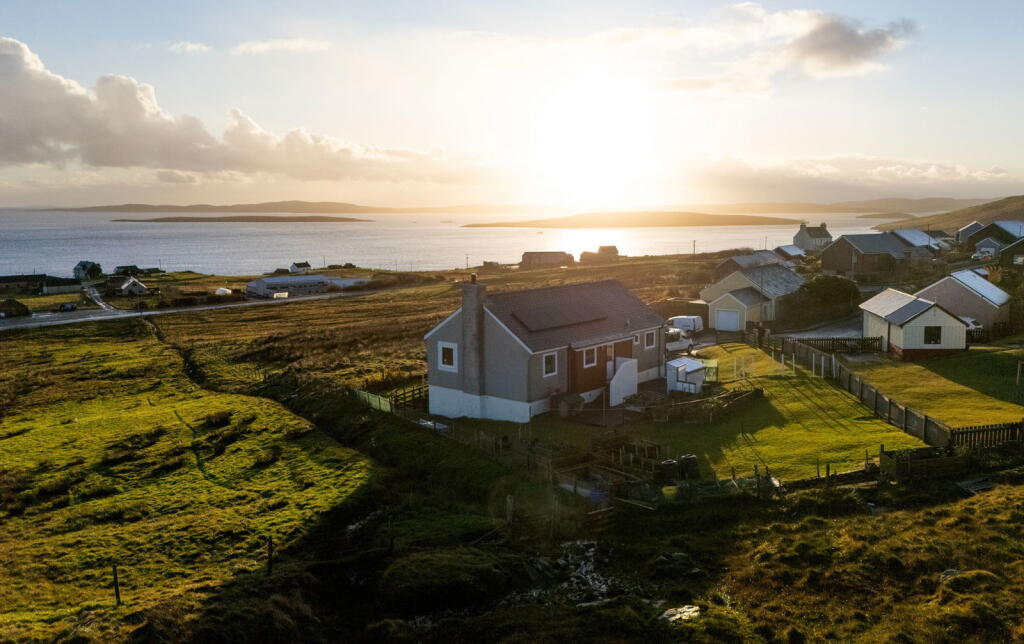 Main image of property: 16 Maidenfield, Mossbank, Shetland, ZE2 9TD
