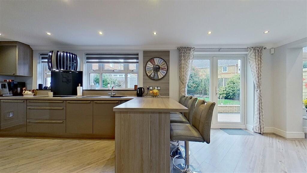 4 bedroom detached house for sale in Richardson Way, Cliffsend