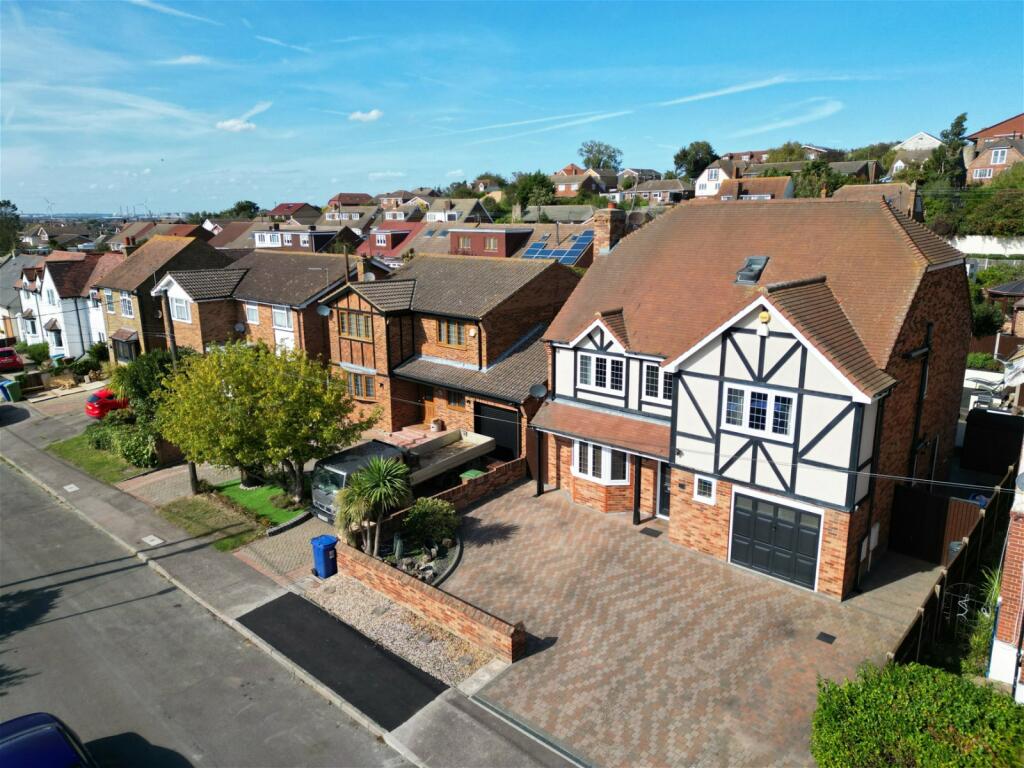 6 bedroom detached house for sale in Shurland Avenue, Minster On Sea