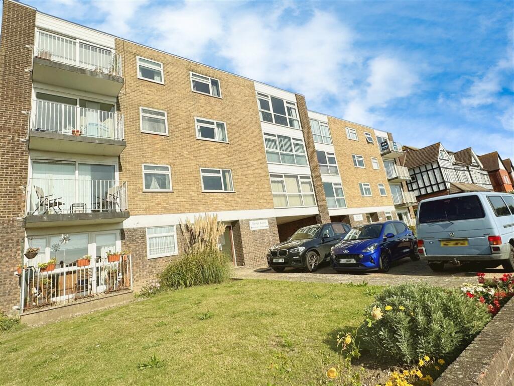 2 bedroom flat for sale in Seabrook Road, Hythe, CT21 5QR, CT21