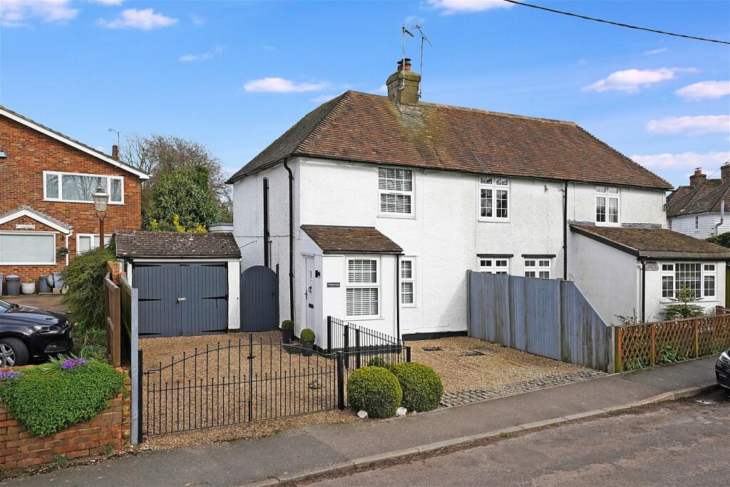 2 bedroom semidetached house for sale in Church Lane, Challock, Kent, TN25 4BS, TN25
