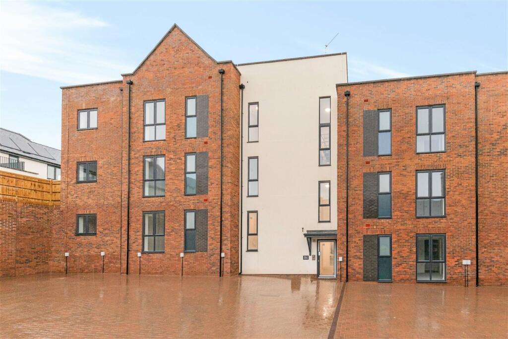 2 bedroom flat for sale in Plot 49, 2 bed first floor apartment, St