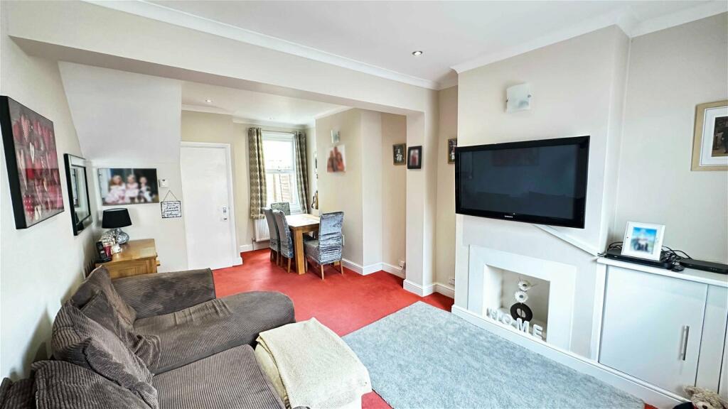 3 bedroom terraced house for sale in Howard Road, Dartford, DA1 1XS, DA1