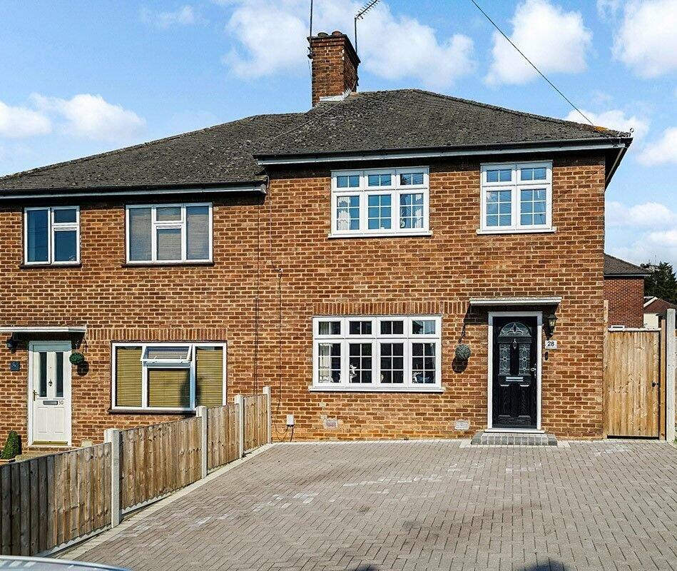 3 bedroom semidetached house for sale in Clitheroe Road, Romford, RM5