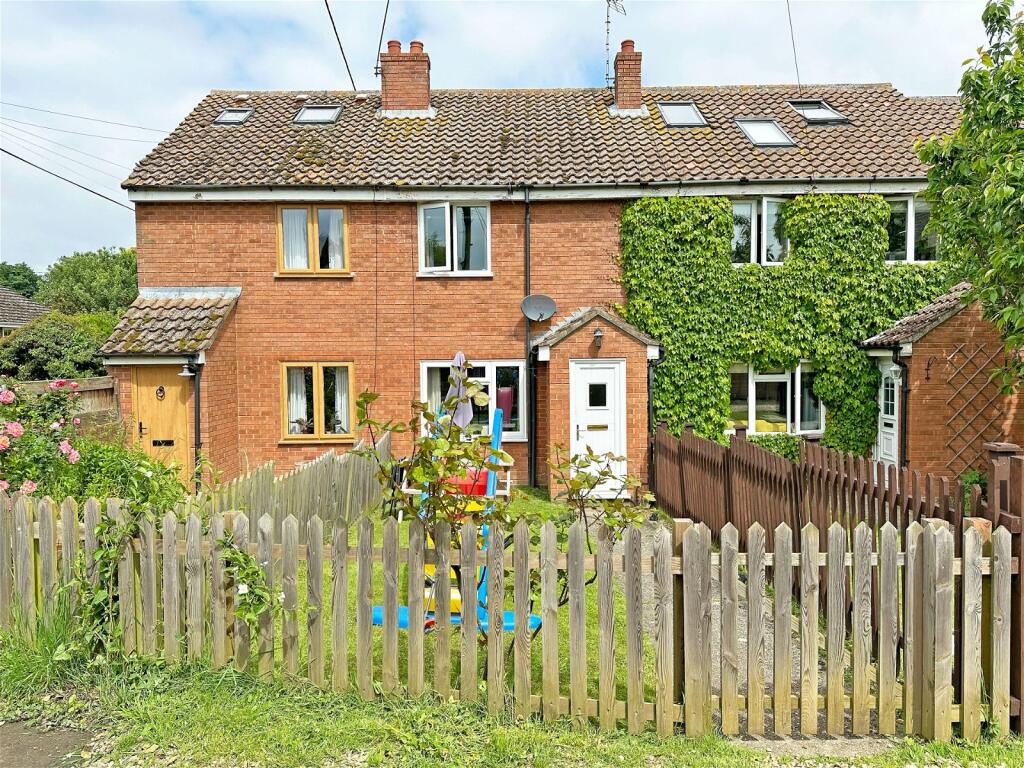 2 bedroom terraced house for sale in Pump Yard Cottages, Church Street