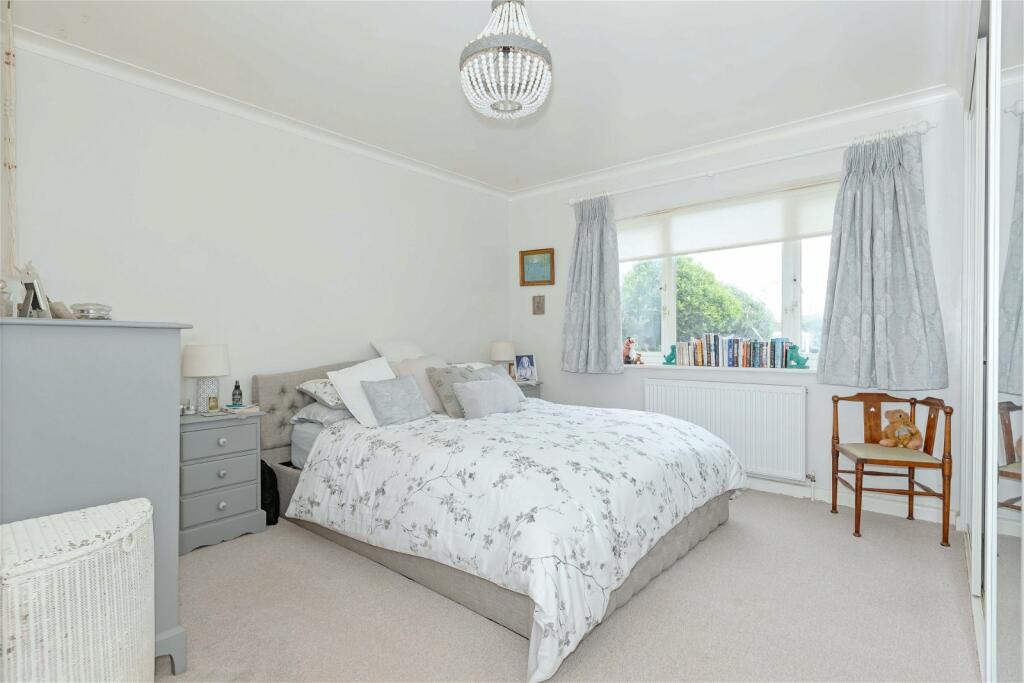 Additional property image - Marine Crescent, Goring-by-Sea, Worthing, West Sussex, BN12