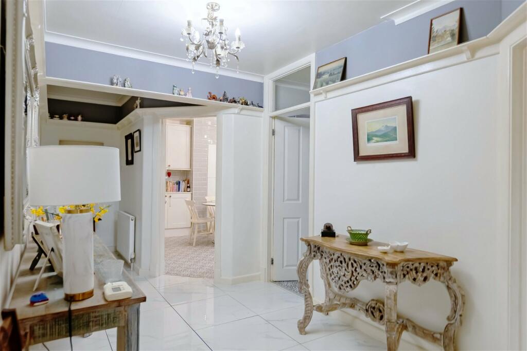Additional property image - Marine Crescent, Goring-by-Sea, Worthing, West Sussex, BN12