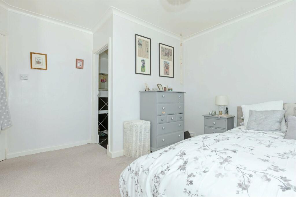 Additional property image - Marine Crescent, Goring-by-Sea, Worthing, West Sussex, BN12