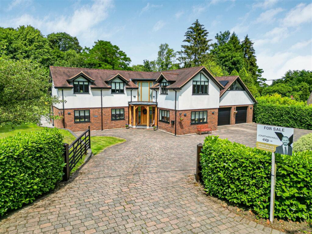 5 bedroom detached house for sale in Copt Hall Road, Ightham, Sevenoaks