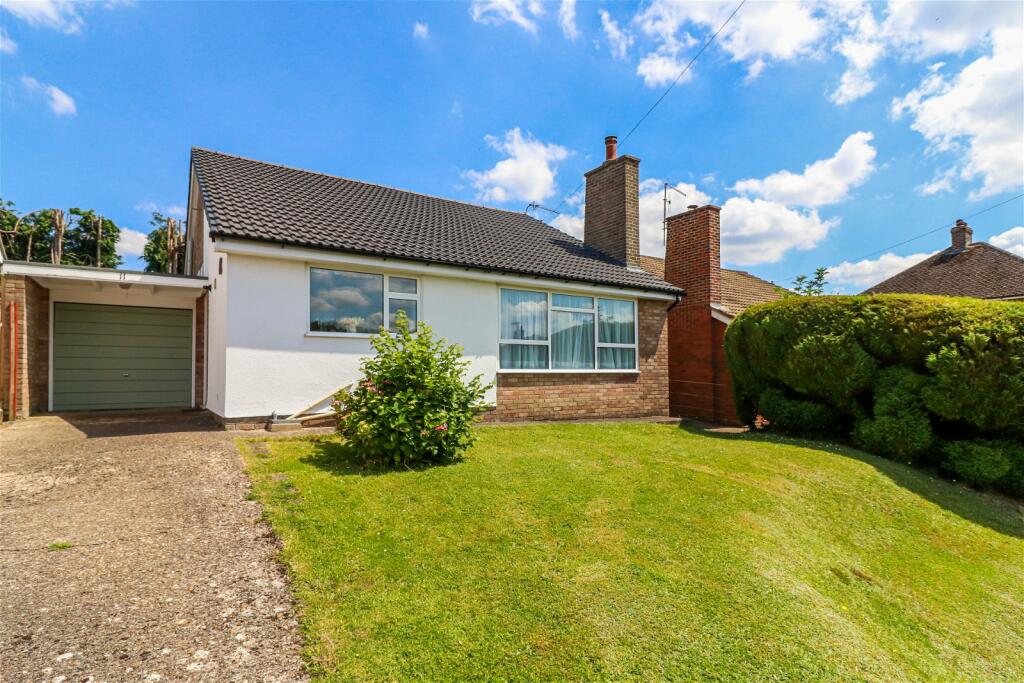 2 bedroom detached bungalow for sale in Hazlemere View, Hazlemere, High