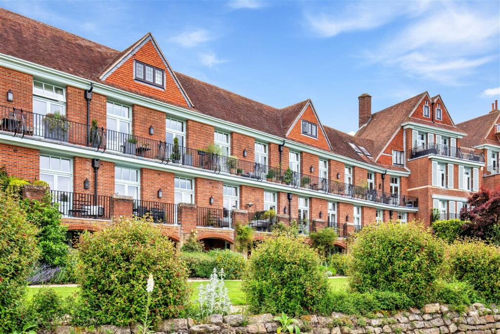 2 bedroom apartment for sale in Kings Drive, Midhurst, GU29 0EY, GU29
