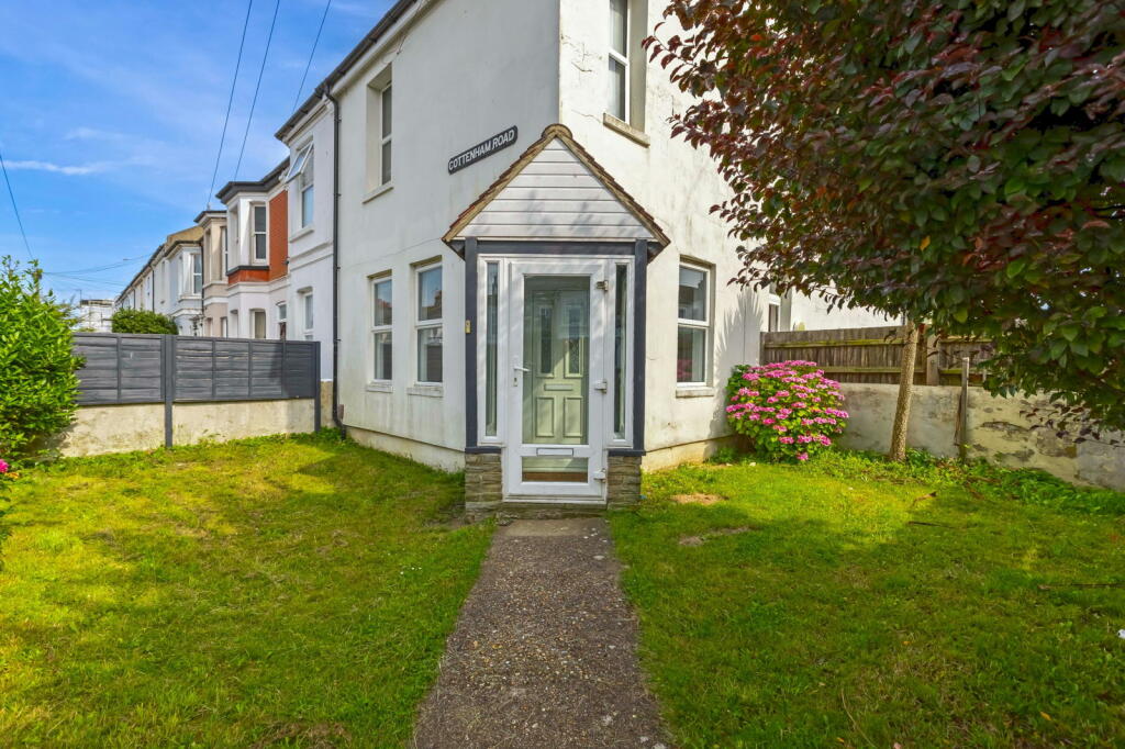 1 bedroom flat for sale in Sugden Road, Worthing, West Sussex, BN11