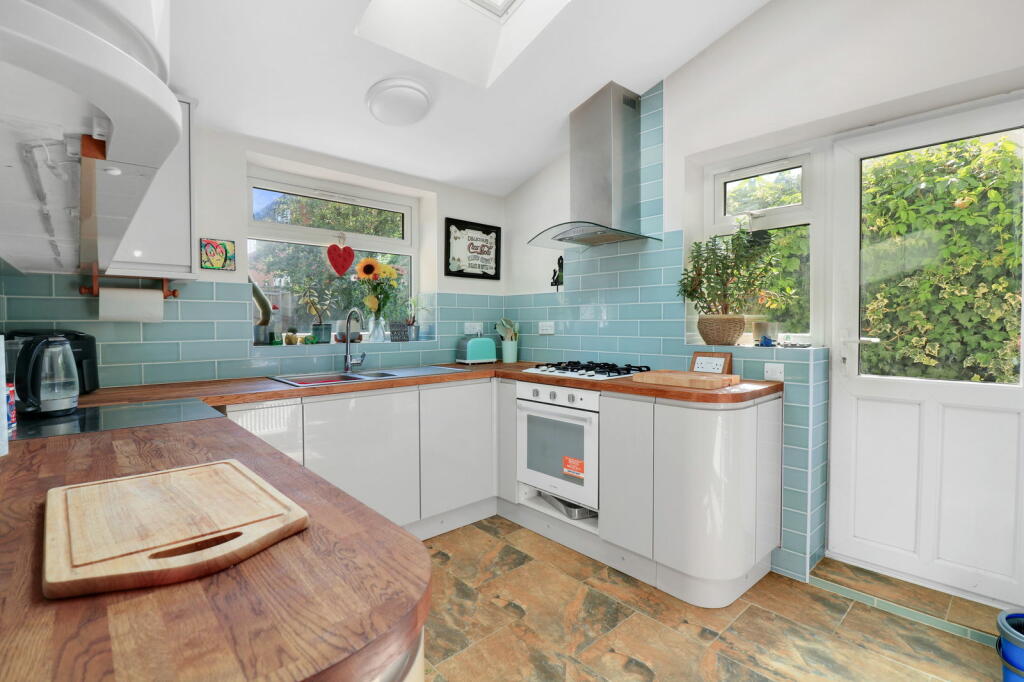 Additional property image - Dukes Lane, Chelmsford, CM2 6AD