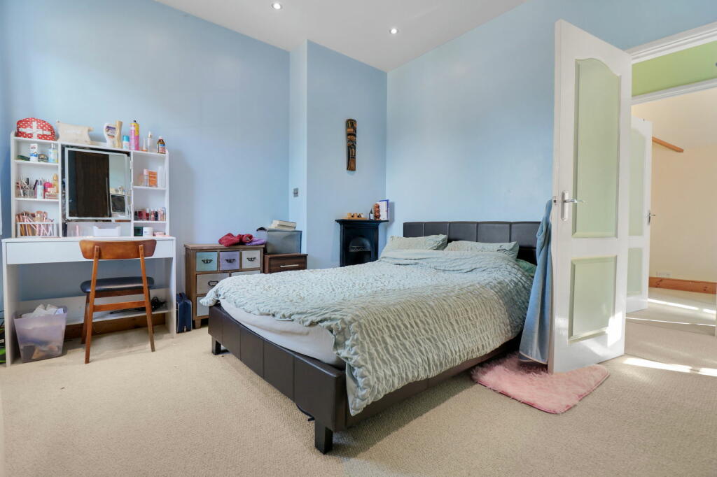 Additional property image - Dukes Lane, Chelmsford, CM2 6AD