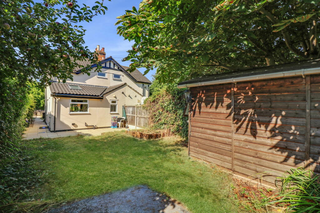 Additional property image - Dukes Lane, Chelmsford, CM2 6AD