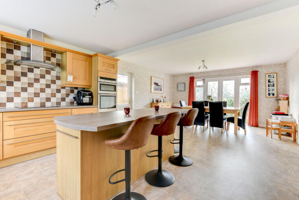 Additional property image - Honeysuckle Lane, High Salvington, Worthing, BN13