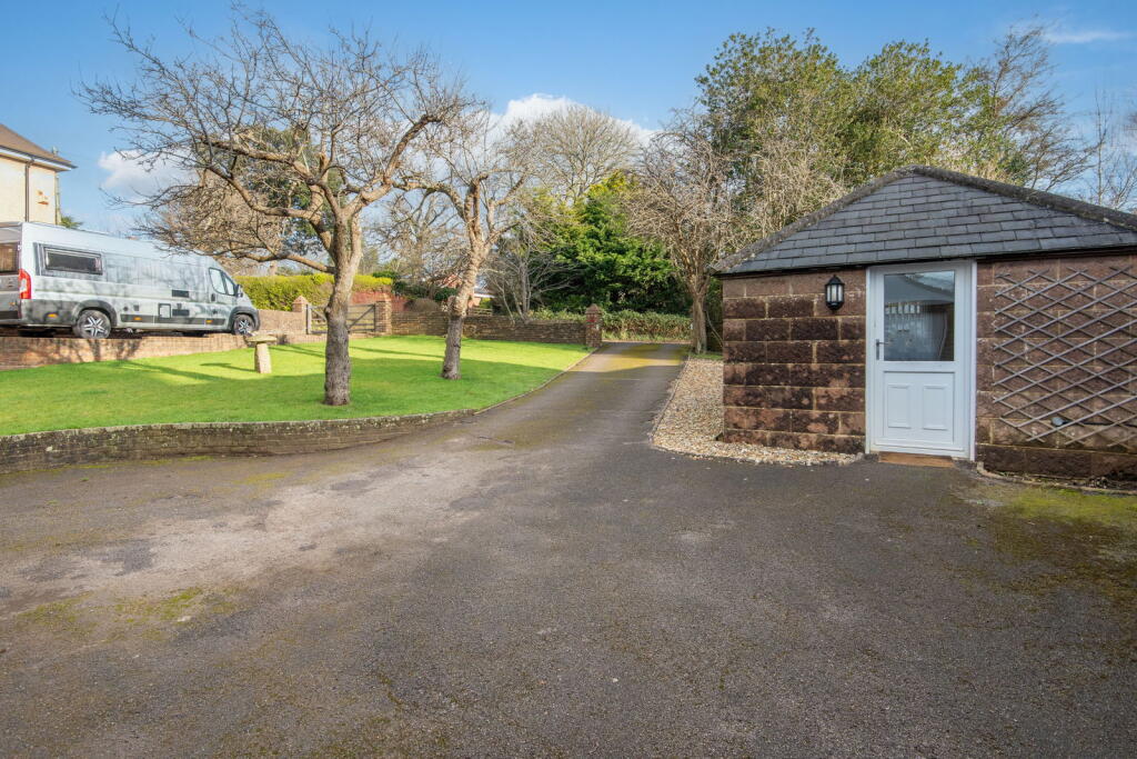 Additional property image - Honeysuckle Lane, High Salvington, Worthing, BN13