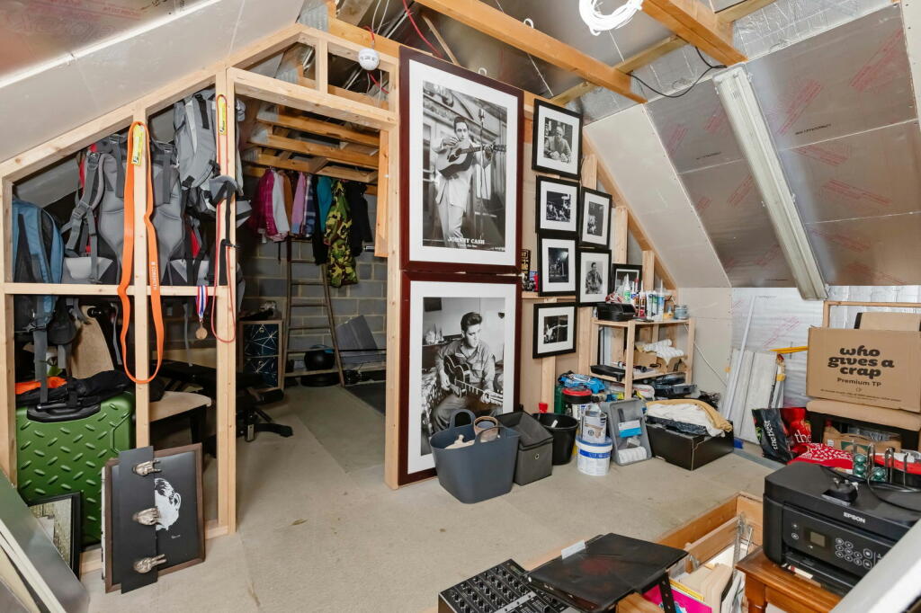 Additional property image - Pier Road, Littlehampton, West Sussex, BN17
