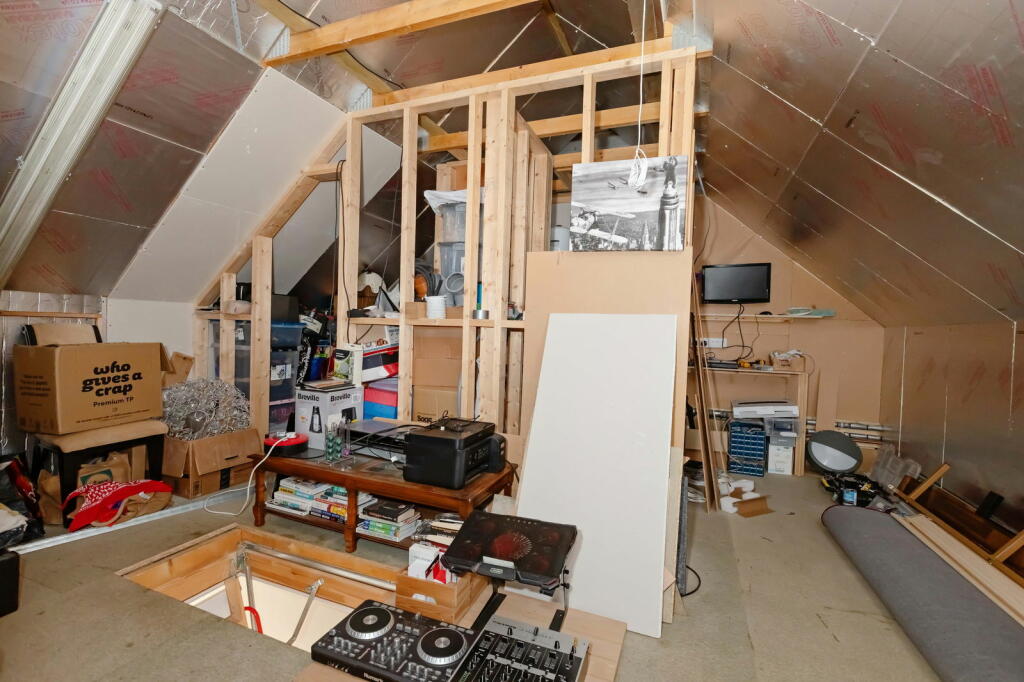 Additional property image - Pier Road, Littlehampton, West Sussex, BN17