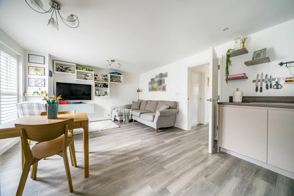 Additional property image - Somerset Court, Northfleet, Gravesend, Kent, DA11