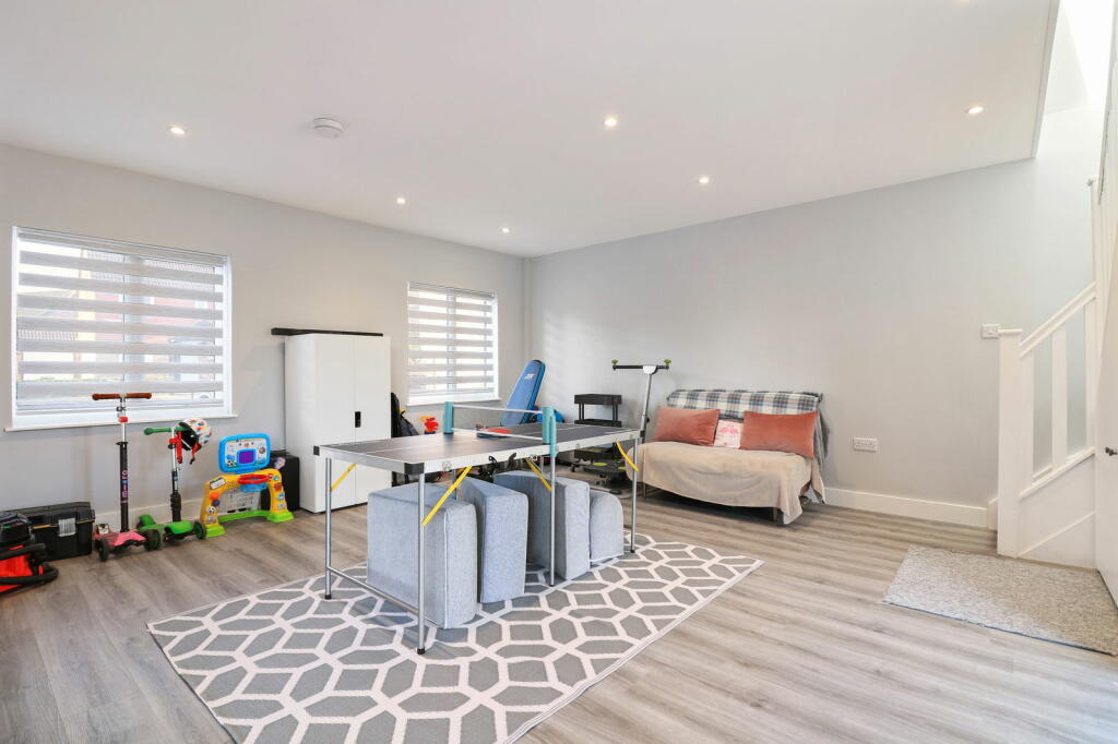 Additional property image - Beeleigh Link, Chelmsford, CM2 6PH
