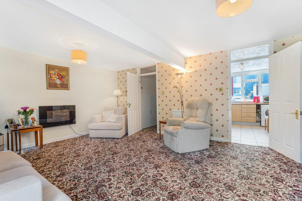 Additional property image - Peterswood, Harlow, CM18
