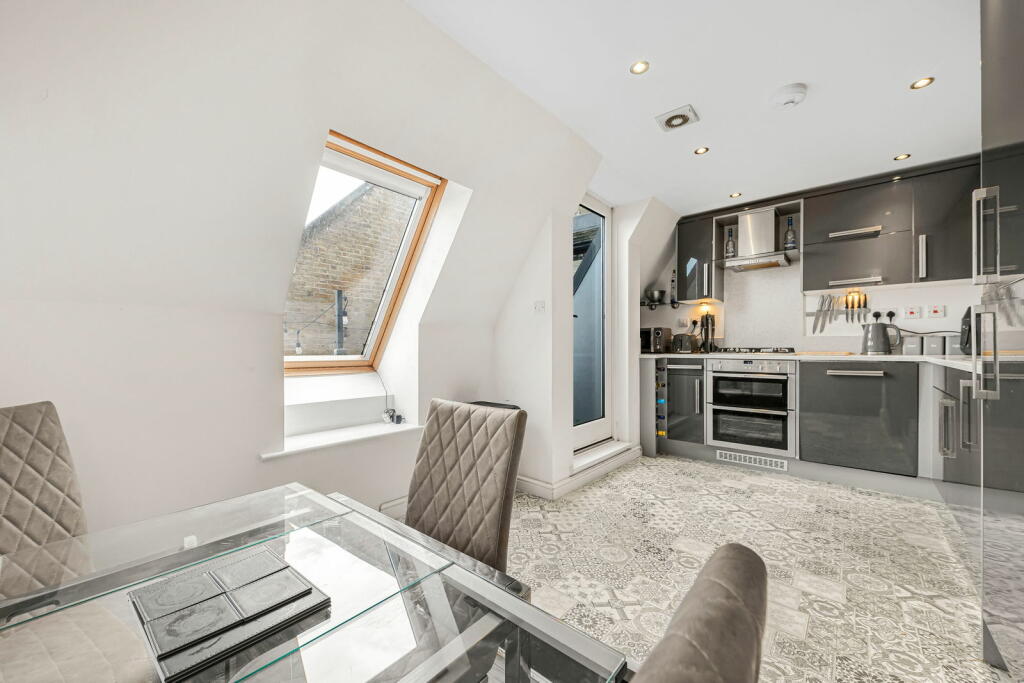 Additional property image - Bunstone Hall, Chapel Drive, Dartford