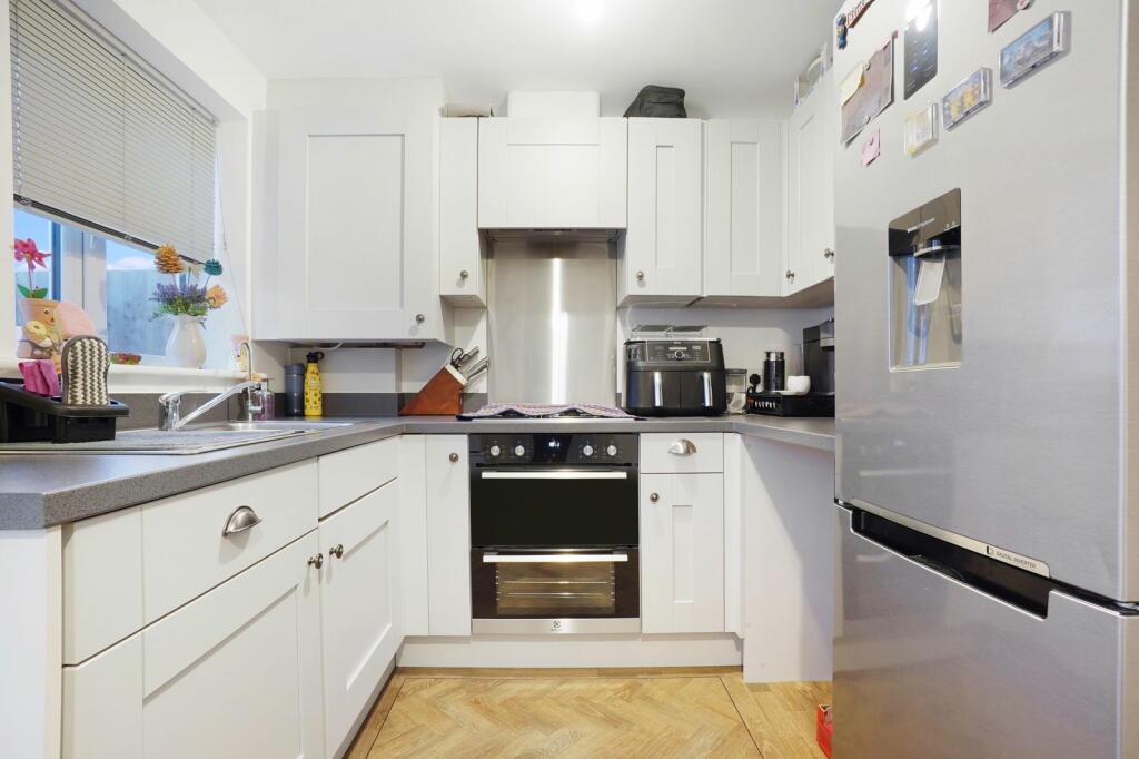 Additional property image - Field Lane, Gravesend, Kent, DA11